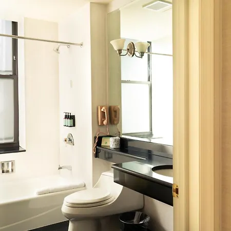Hotel Stanford 3*
