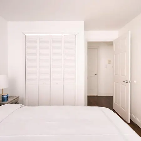 Apartment 1435-3-3 Bedrooms 2bath W D Prime Upper East
