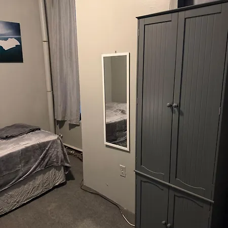 Macaw Hostel New York