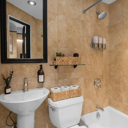 Beautiful Near Times Square With Gym & Patio Inn New York