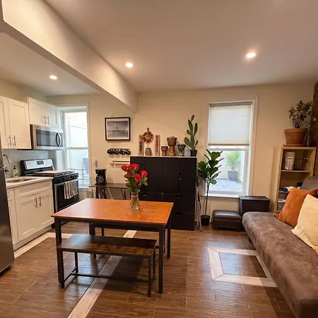 Apartment Next To Manhattan 2 Bedrooms - Subway 20 Steps, Manhattan 1 Stop *