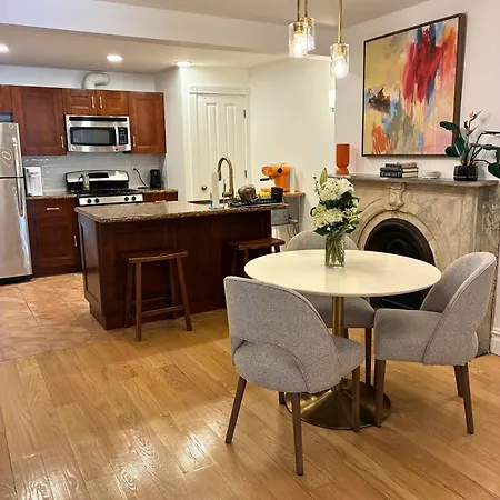 Guest house Brooklyn - Bed-stuy - Spacious Private 2br 4*