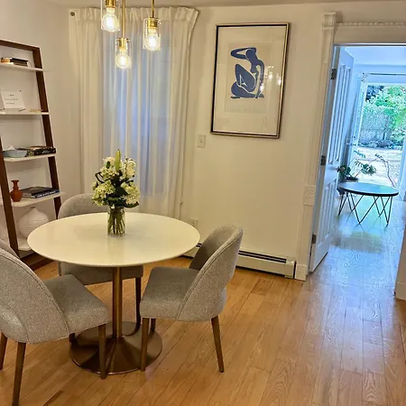 Brooklyn - Bed-stuy - Spacious Private 2br Guest house 4*