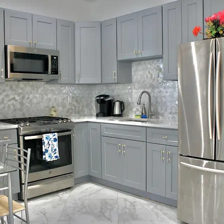 15 Minutes From Manhattan 2-bedroom In Lic Astoria Queens