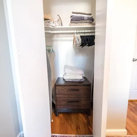 2br Near Mount Sinai & Metropolitan Hospitals Apartment New York