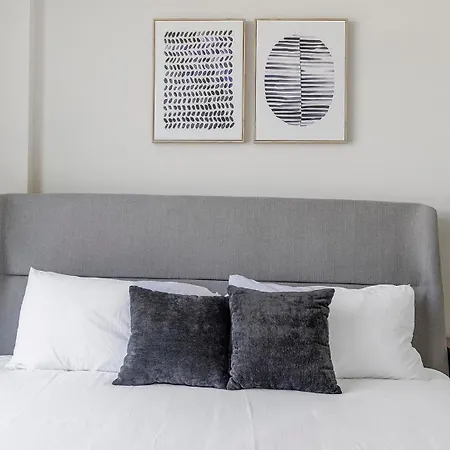 Landing Apartments - The Botanic Apartment *