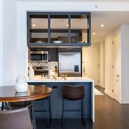 Modern Luxury Apartment *