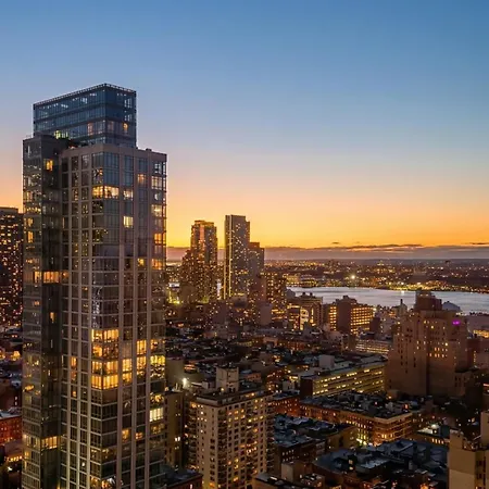 Midtown Manhattan Luxury 1br With Skyline Lifestyle Apartment