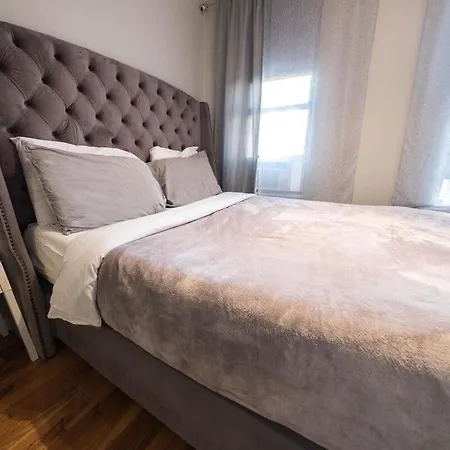 Apartment 2br Near Mount Sinai & Metropolitan Hospitals New York