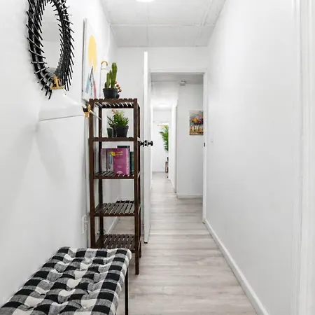 Elegant 3 Bedroom Unit In Lower Manhattan Apartment