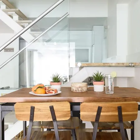 Apartment 244 East New York