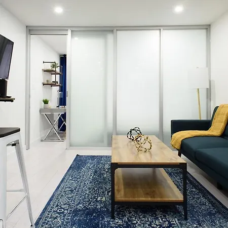 Apartment 244 East New York