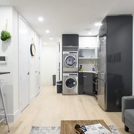 Apartment 244 East New York