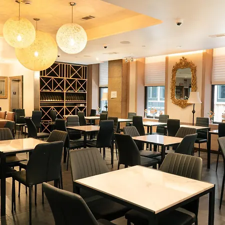 Stanford Hotel 3*
