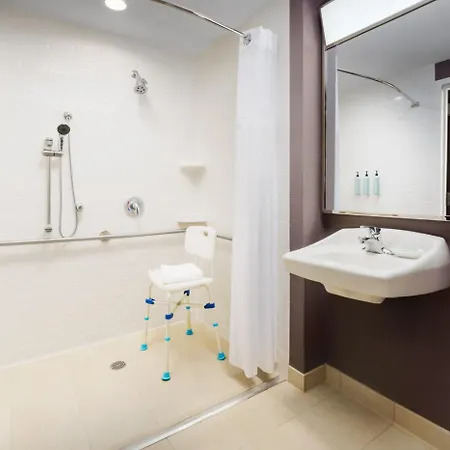 Courtyard By Marriott Manhattan Upper East Side