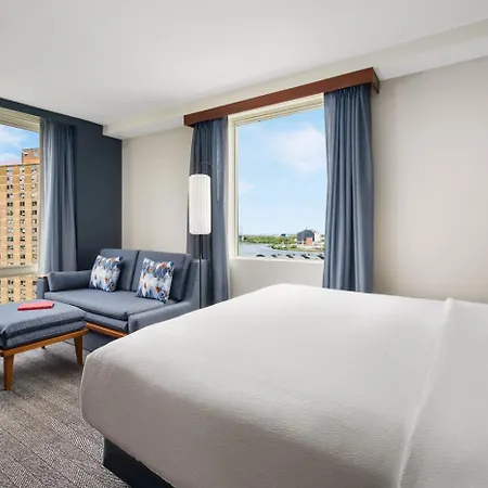 Courtyard By Marriott Manhattan Upper East Side Hotel New York