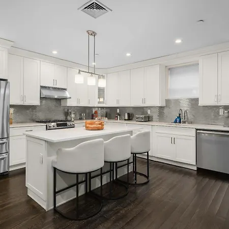 Stylish 3br Designer In Nyc *