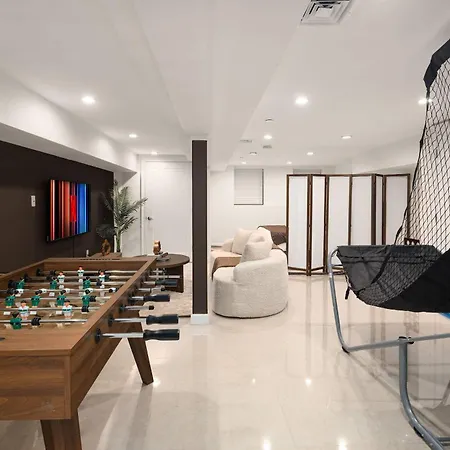 Stylish 3br Designer In Nyc New York