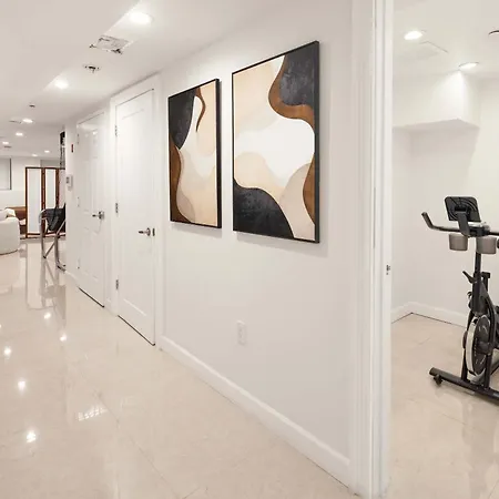 Stylish 3br Designer In Nyc *
