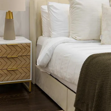 Stylish 3br Designer In Nyc * New York