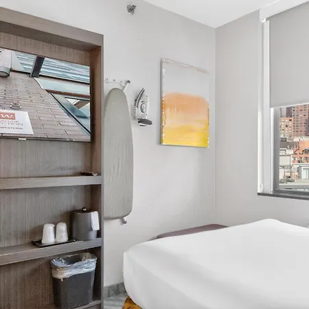 Times Square West Hotel, Bw Signature Collection 3*