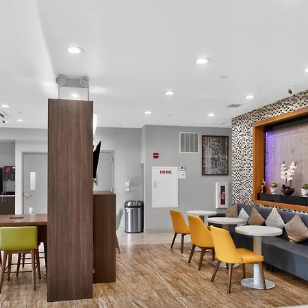 Times Square West Hotel, Bw Signature Collection Hotel 3*