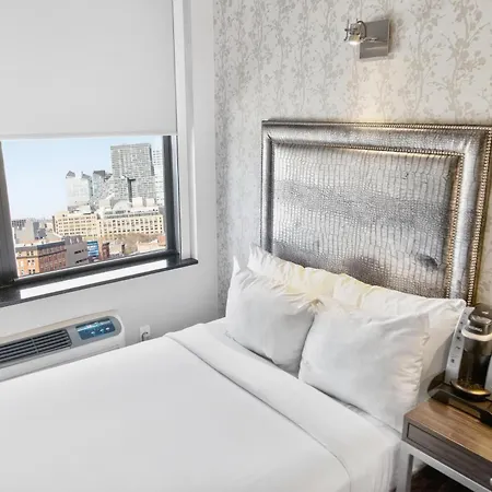 Times Square West Hotel, Bw Signature Collection 3* New York
