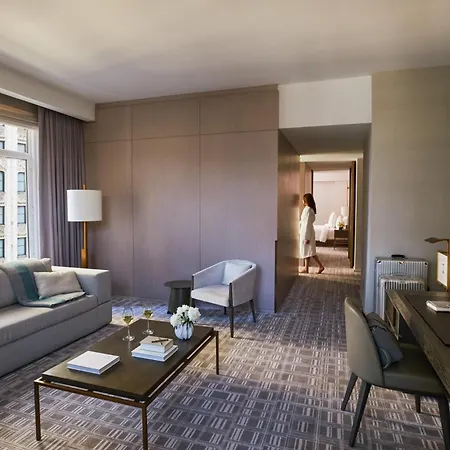 Four Seasons Downtown 5*