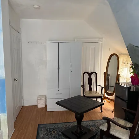 Classical American House Homestay *