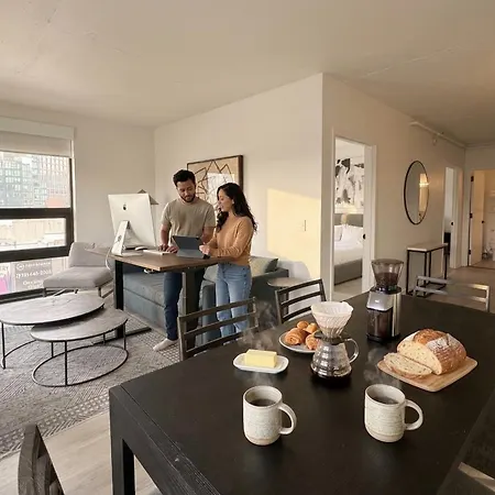 Hotel Court Square Long Island , Belvilla District 6 Formerly Sonder 4*
