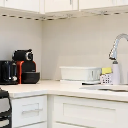 62-2b Renovated 1br In Prime Upper East Side Apartment