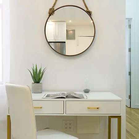 Apartment 62-2b Renovated 1br In Prime Upper East Side