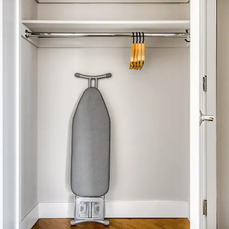 Ues 2br W Dm Elevator Gym Nr Park Nyc-918 *