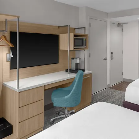 Hilton Garden Manhattan Midtown East