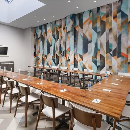 Hyatt Place Chelsea Hotel 4*