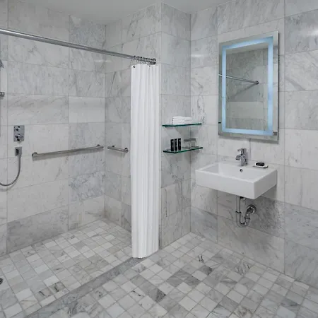 Dream Midtown, By Hyatt Hotel 4*