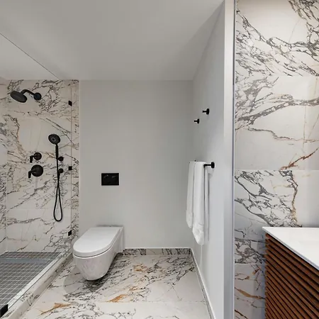 Hotel Moxy Nyc East Village 3*