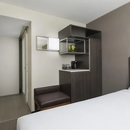 Hyatt Place - Times Square 4*