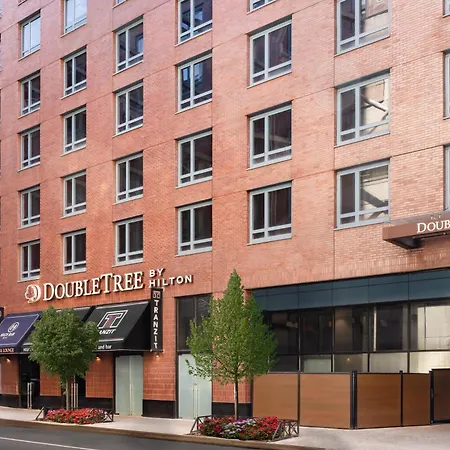 Doubletree By Hilton New York Times Square West 4*