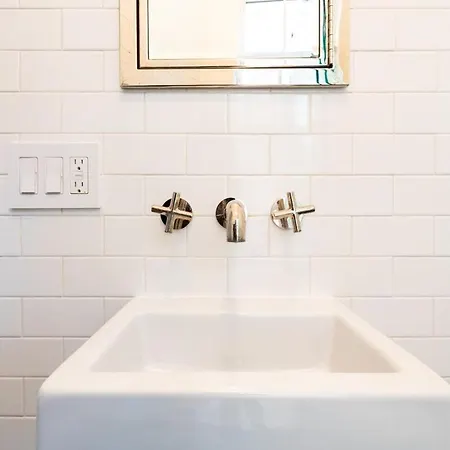 Apartment E10-2 Designer East Village Townhouse 1br W D New York