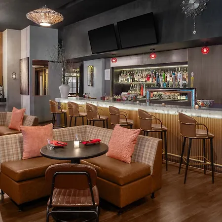 Four Points By Sheraton Downtown Hotel