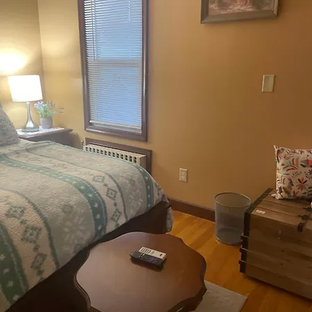 Private Unit With Own Entrance To Share Bed & Breakfast