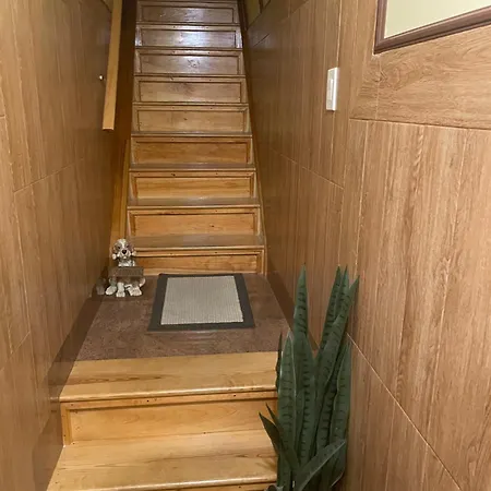 Bed & Breakfast Private Unit With Own Entrance To Share