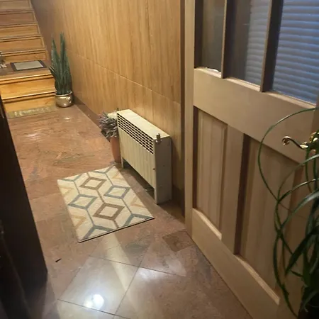 Private Unit With Own Entrance To Share Bed & Breakfast *