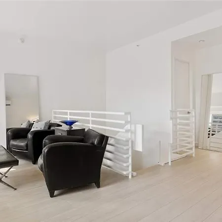 Exclusive Luxury Manhattan Penthouse Apartment, Sleeps 10, Midtown New York