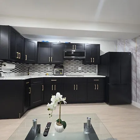 Luxury In Si Near Rumc, Zoo And Restaurants New York