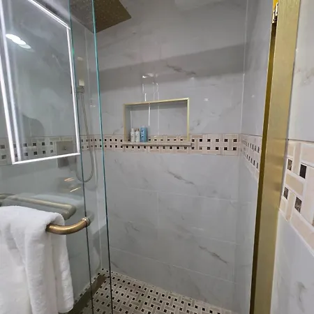 Holiday home Luxury In Si Near Rumc, Zoo And Restaurants