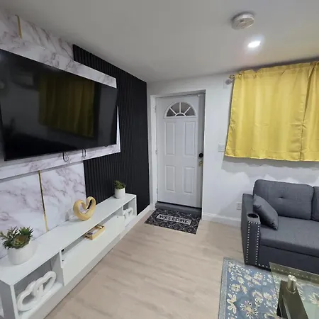 Luxury In Si Near Rumc, Zoo And Restaurants
