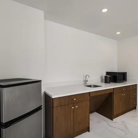 Western Premier Empire State 3*