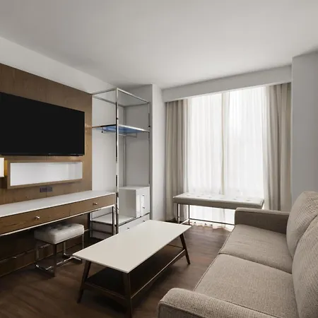 Hotel Western Premier Empire State 3*